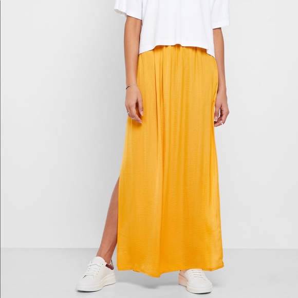 Maxi Skirt with Slit - Picture 1 of 4